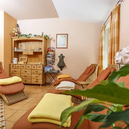 Hotel Wellness Romantika 3*